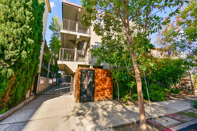 Foto del edificio - 2025 Francisco St.