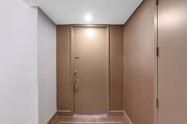 Photo - 2575 Peachtree Rd NE Apartment