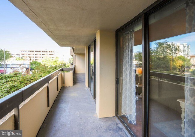 Foto del edificio - 400 Madison St