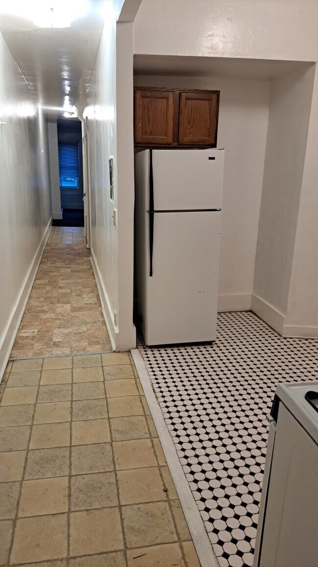 Foto del edificio - 832 N Carey St