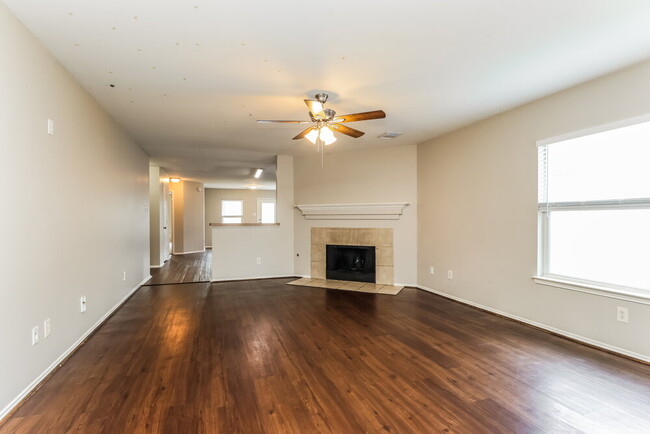Foto del edificio - 12134 Carriage Oak Cir