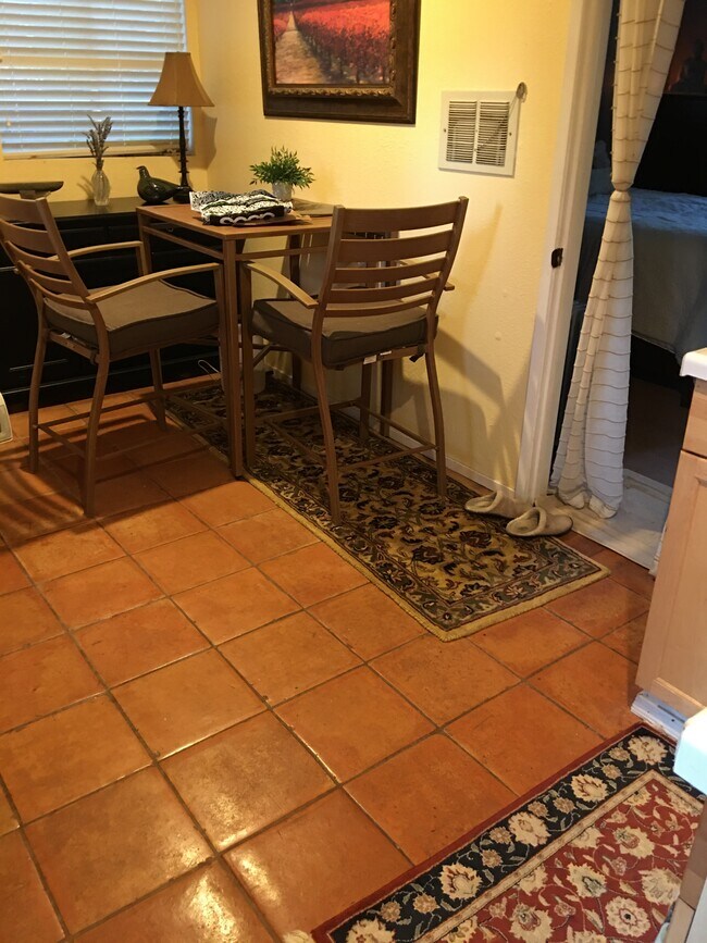 1540 High School Rd Unit Studio, Sebastopol, CA 95472 Apartments in