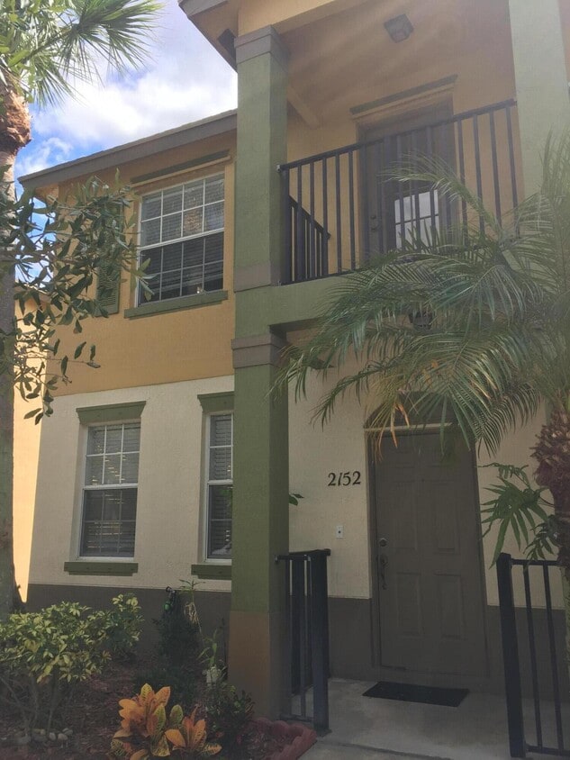 2152 SE Eatonville Dr, Port Saint Lucie, FL 34952 Townhouse for Rent
