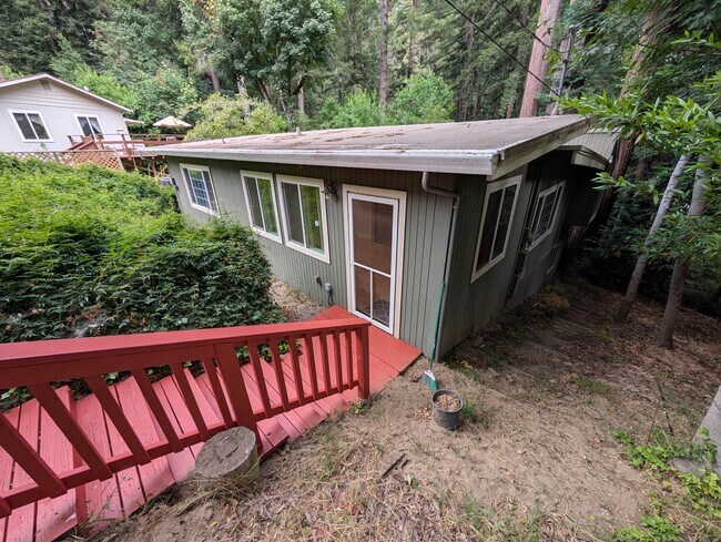 Foto del edificio - 973 Sharon Ln