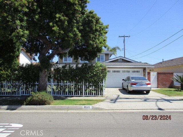 Building Photo - 3521 Spencer St
