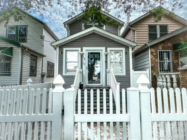 Foto del edificio - 127-12 116th Ave