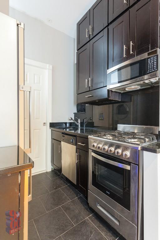 Foto del edificio - 219 E 28th St