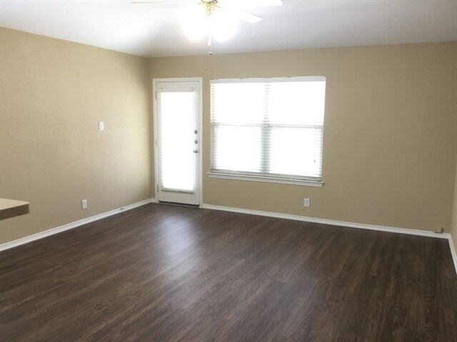 Building Photo - 12107 Clubhouse