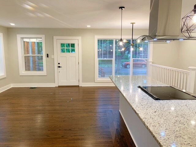 Foto del edificio - BUTLER UNIVERSITY 4BR/4BA PROFESSIONALLY REMODLELED!!   PERFECT FOR 4 ROOMATES!