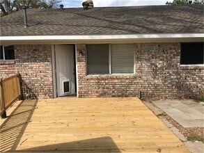 Building Photo - 5519 Ariel St