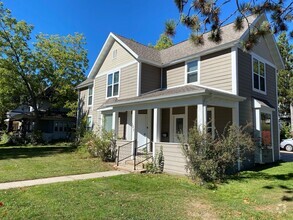 Building Photo - 127 E Rives St