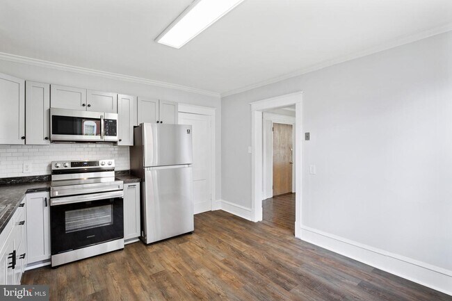 Foto del edificio - 320 N Jackson St