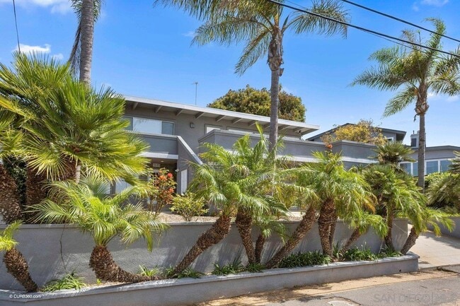 Building Photo - 1647 Haydn Dr