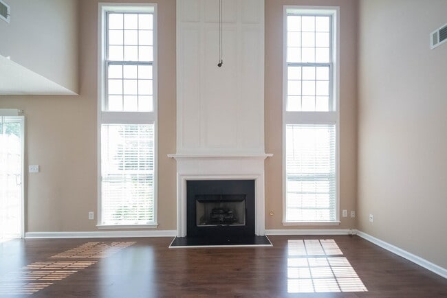 Building Photo - 203 Cleavers Cl