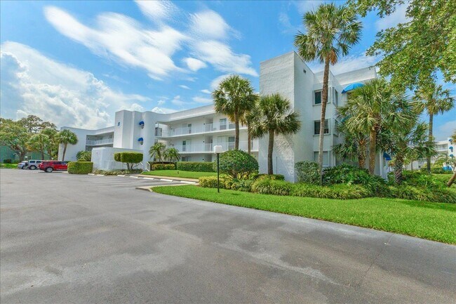 Foto del edificio - 6124 S River Run Dr