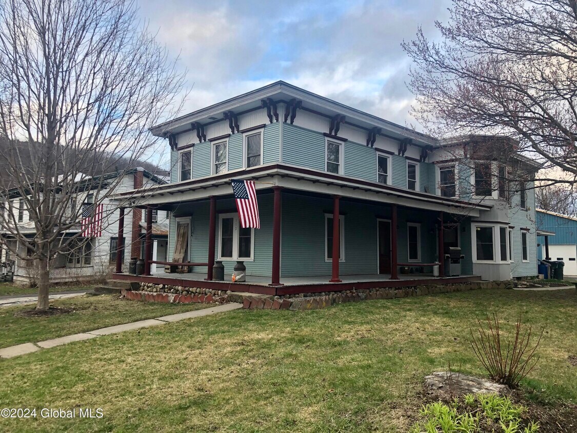 Foto principal - 112 Holmes St