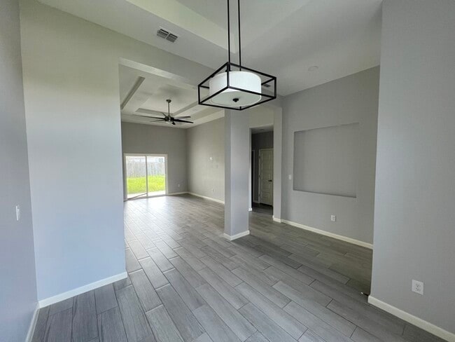 Foto del edificio - 1862 Castillo St