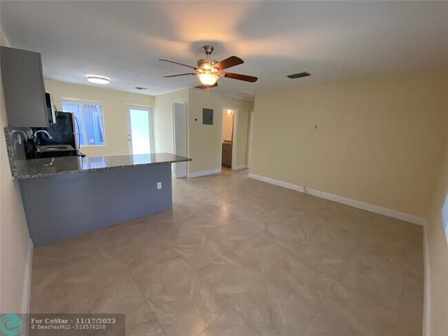 Foto del edificio - 205 NE 23rd Ave