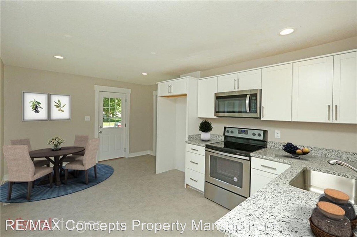 Primary Photo - 3 br, 1 bath House - 302 6th Street