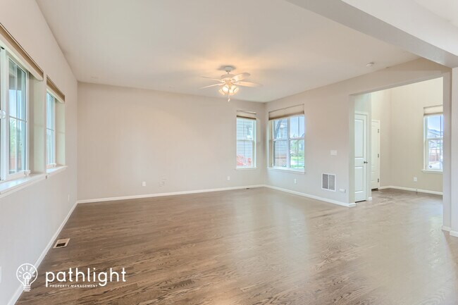 Building Photo - 6354 N Genoa Way