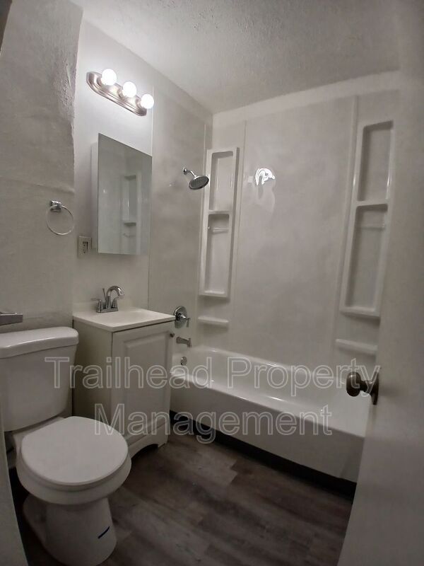 Foto del edificio - 106 N Indiana Ave