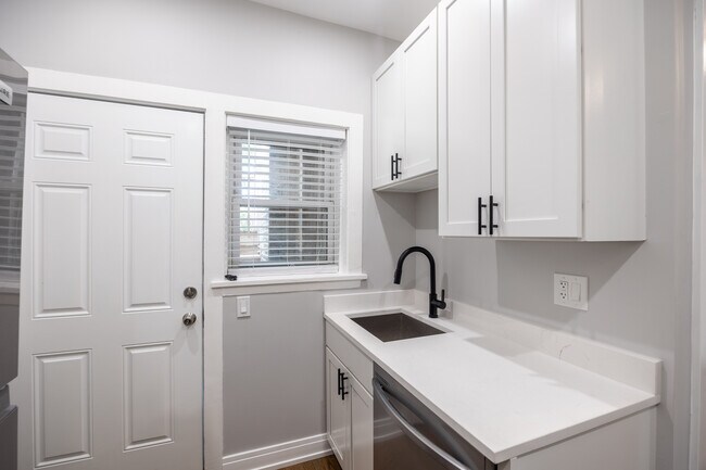 Foto del edificio - 5452 N Paulina St
