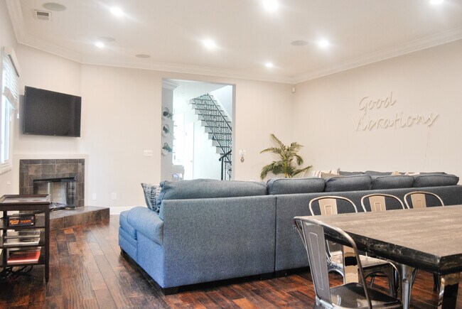 Foto del edificio - 10535 Ayres Ave