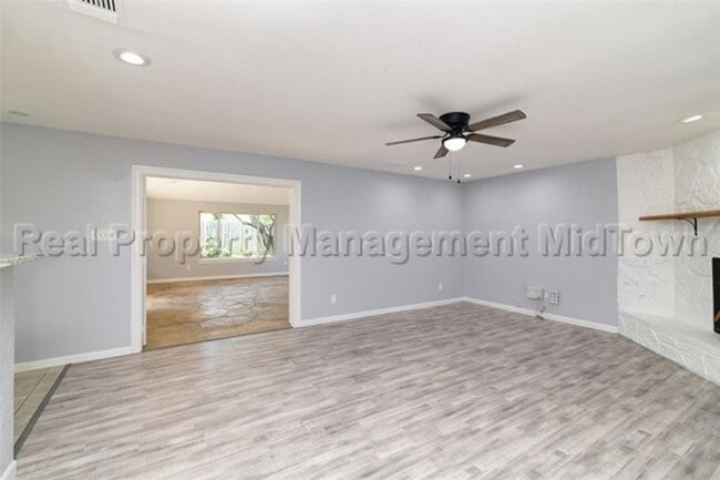 Building Photo - Stunning North Richland Hills