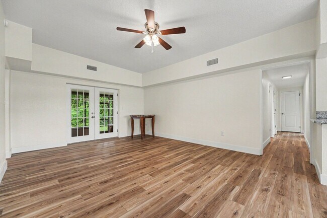 Building Photo - 1111 Brewer Ct