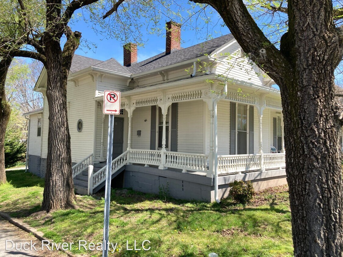 1 br, 1 bath House 322 West 12th Street House Rental in