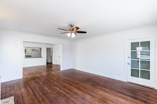 Foto del edificio - 232 N New Hampshire Ave