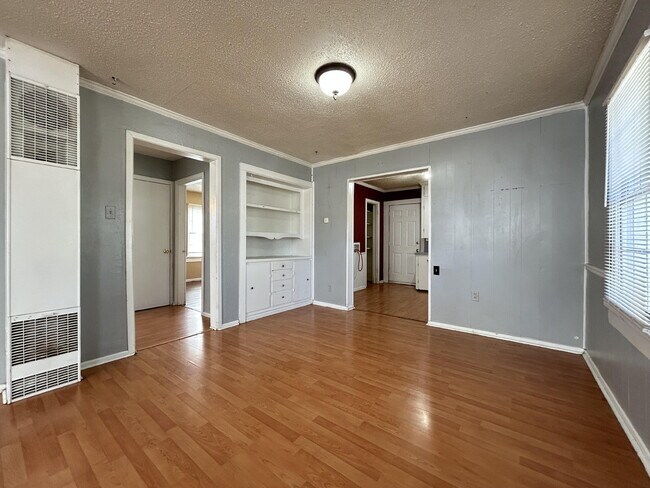 Building Photo - 2211 26th St