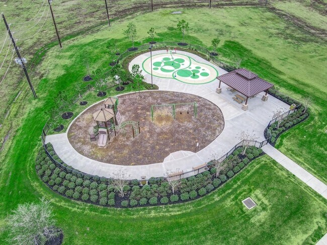 Foto del edificio - 3311 Owl Hollow Dr