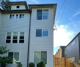 Building Photo - 4384 N Gantenbein Ave