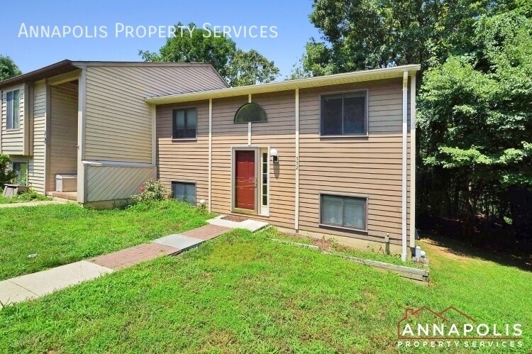 Primary Photo - 552 greenhill court