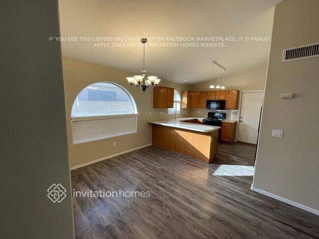 Foto del edificio - 12537 W Cambridge Ave