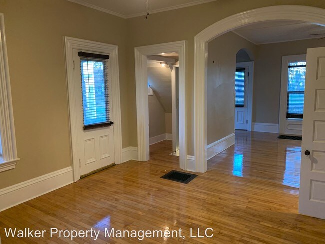 Foto del edificio - 242-244 W Main St