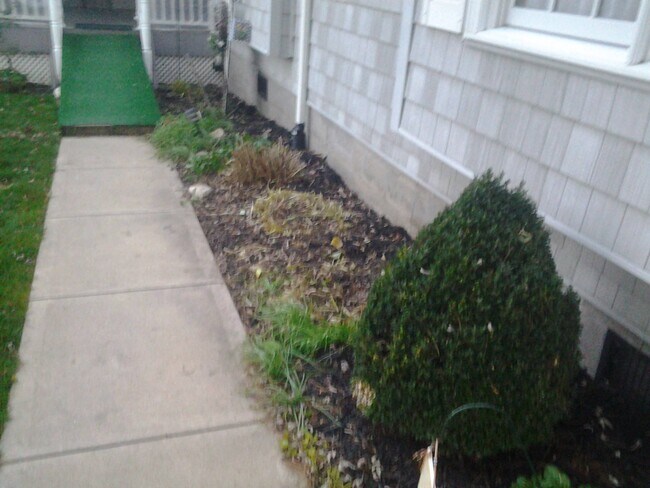 Entry - 369 Georgetown Rd