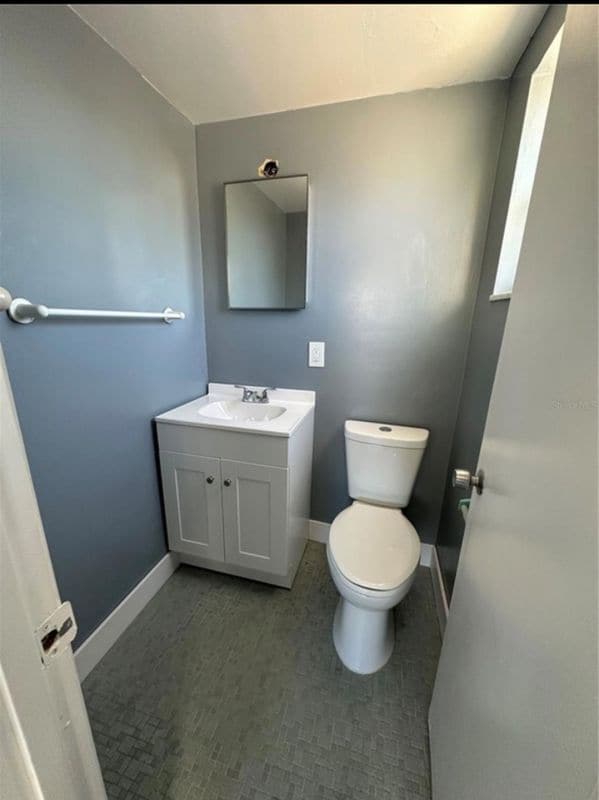 Building Photo - 5505 Hernandes Dr