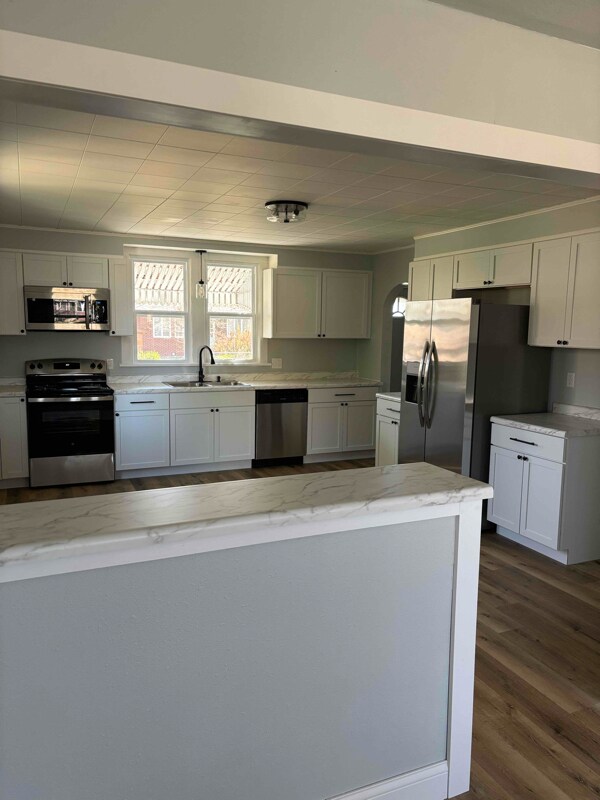 Building Photo - 1416 Lindenthal Ave