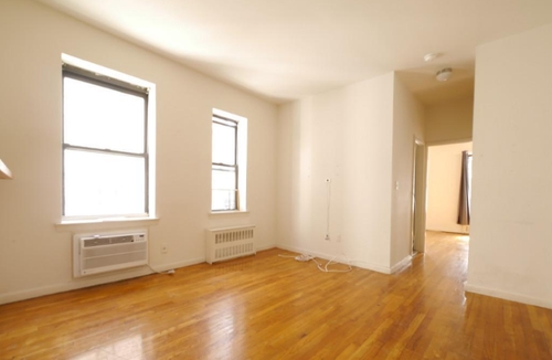 Primary Photo - 32 Charles St