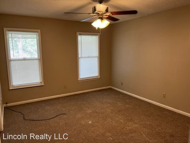 Building Photo - 4 br, 2 bath House - 190 Webb Dr