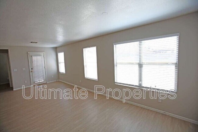 Foto del edificio - 12885 N Tonya St