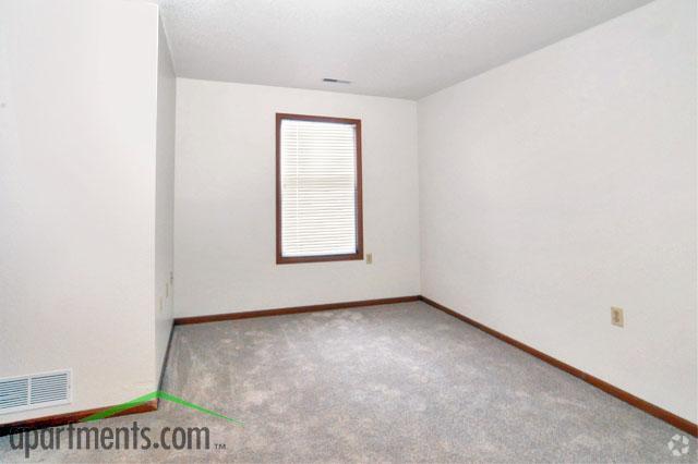 Bedroom - Stonegate Apartments