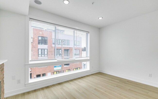 Building Photo - 2054 N 2nd St