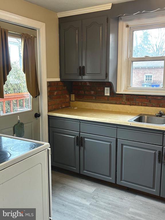 Foto del edificio - 325 Jefferson Ave