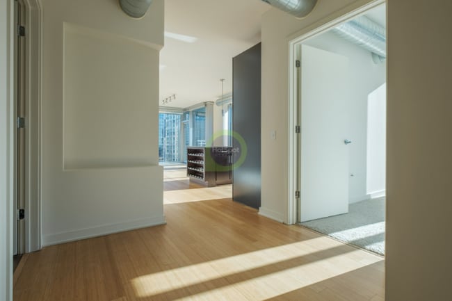 Photo - 151 W Kinzie St Apartment