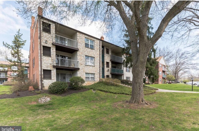 Exterior - 421 Drummers Ln