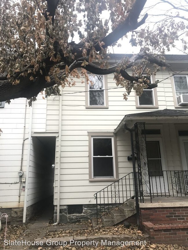 Building Photo - 4 br, 1.5 bath House - 213 Leaman St WST