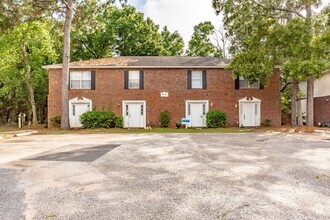 Building Photo - 3041 Belle Meade Dr